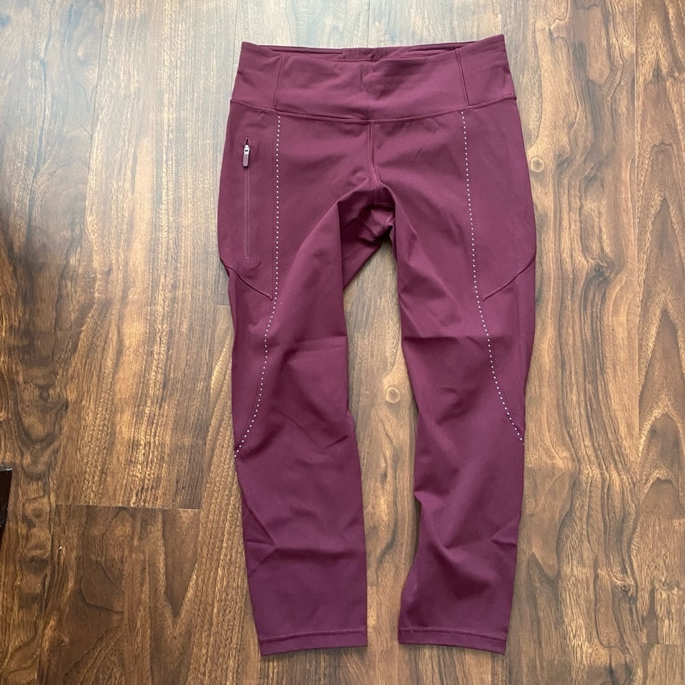 Lululemon Extra Mile Crop (Reflective 23")
Garnet Size 8